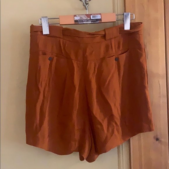 Zara Flowy Burnt Orange Shorts - Size Small - Picture 2 of 3